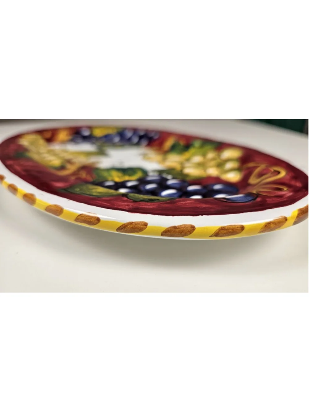 Vintage 11 inch Italian Majolica Wall Plate - Hand Painted Il Borgo San Gimignan